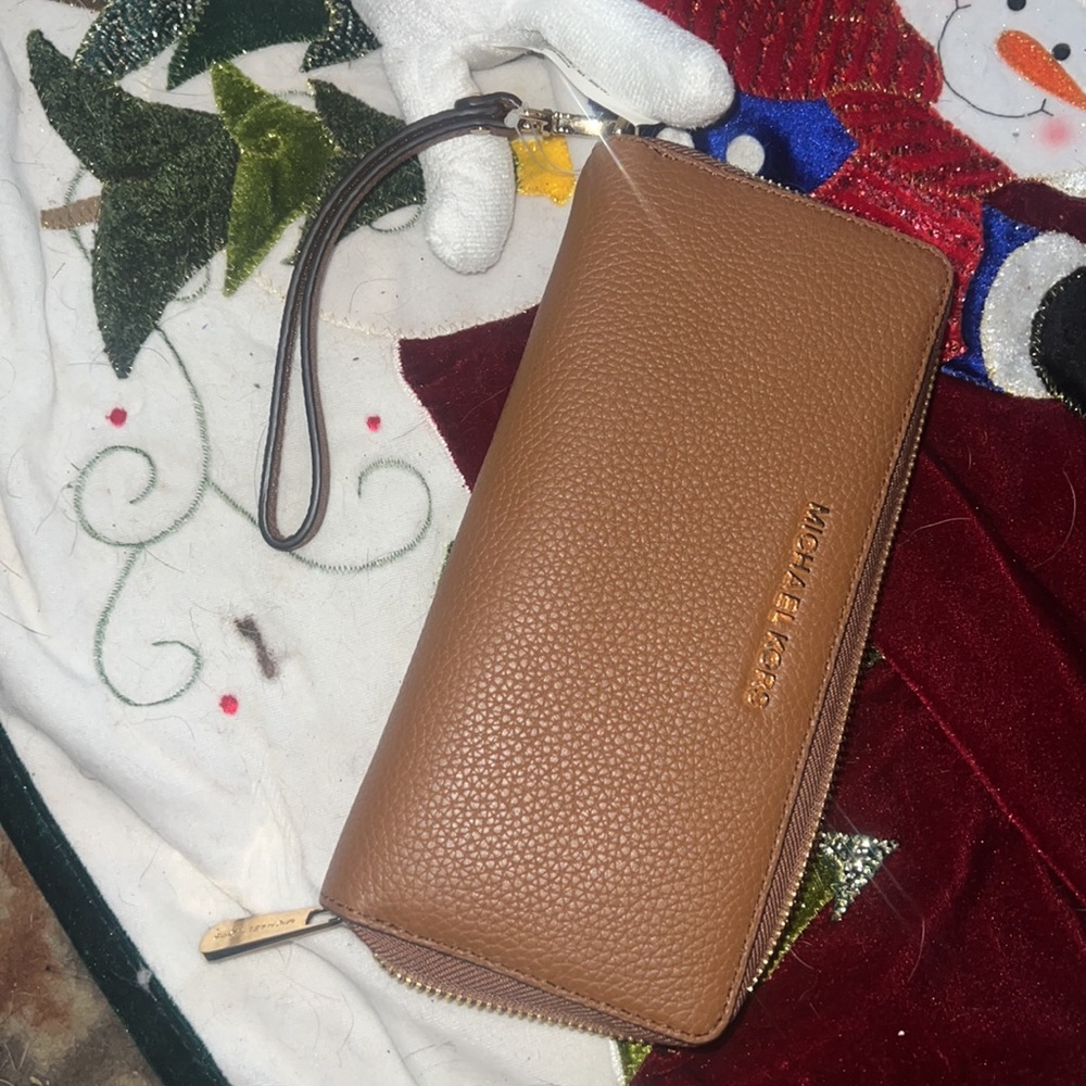 🌲🌲🌲🌲🌲new large michael Kors wallet leather with gold - Picture 4 of 5
